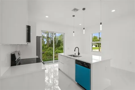 936 Anthony E Lehigh Acres FL 33974
