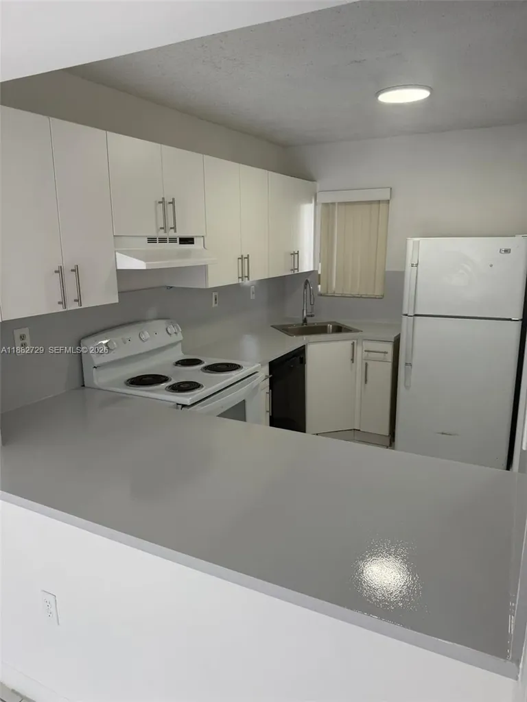 2680 W 76 Street Hialeah FL 33016