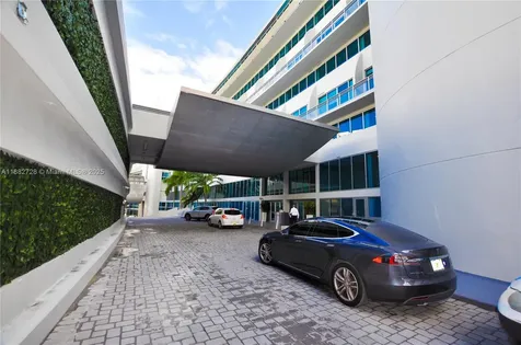 2950 NE 188th Street Aventura FL 33180