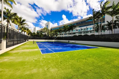 2950 NE 188th Street Aventura FL 33180