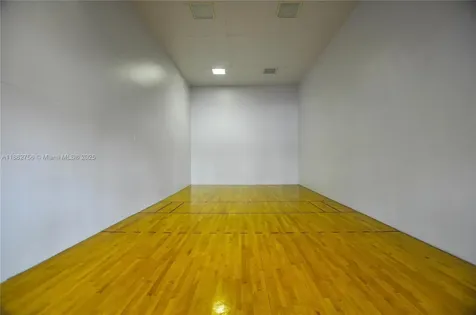 2950 NE 188th Street Aventura FL 33180