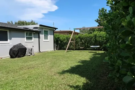 1336 NW 38th Street Miami FL 33142