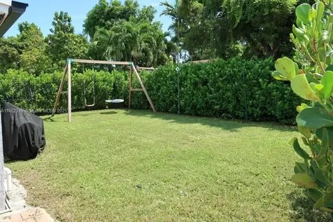 1336 NW 38th Street Miami FL 33142