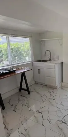 1336 NW 38th Street Miami FL 33142