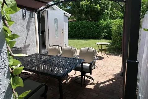 1336 NW 38th Street Miami FL 33142