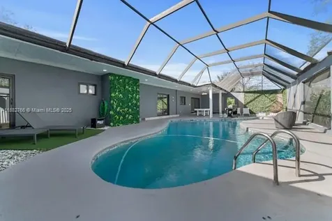 8365 SW 185th Terrace Cutler Bay FL 33157