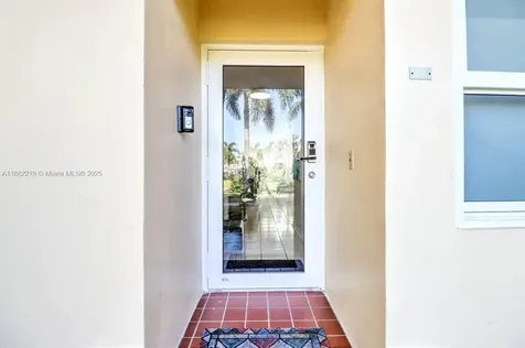 850 NE 12th Avenue Hallandale Beach FL 33009