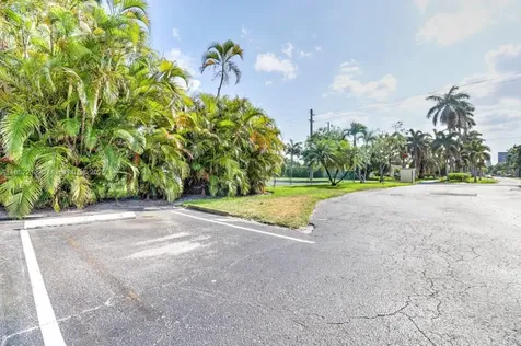 850 NE 12th Avenue Hallandale Beach FL 33009