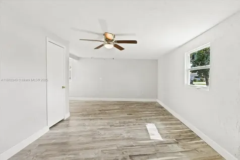 4131 NW 13th Avenue Oakland Park FL 33309