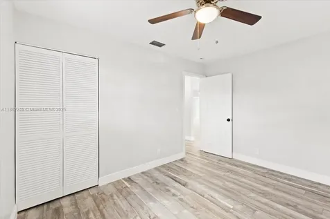4131 NW 13th Avenue Oakland Park FL 33309