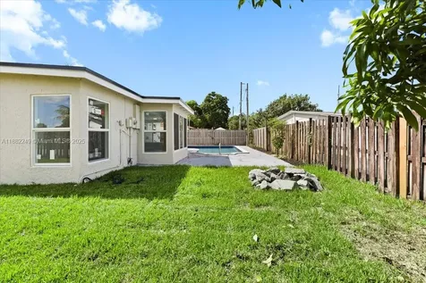 4131 NW 13th Avenue Oakland Park FL 33309