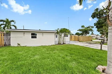 4131 NW 13th Avenue Oakland Park FL 33309