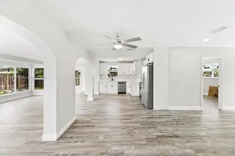4131 NW 13th Avenue Oakland Park FL 33309