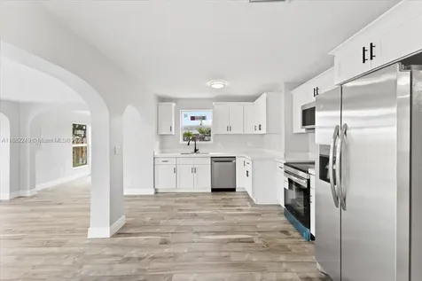 4131 NW 13th Avenue Oakland Park FL 33309