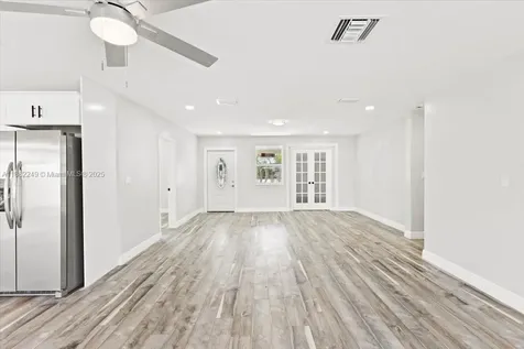 4131 NW 13th Avenue Oakland Park FL 33309