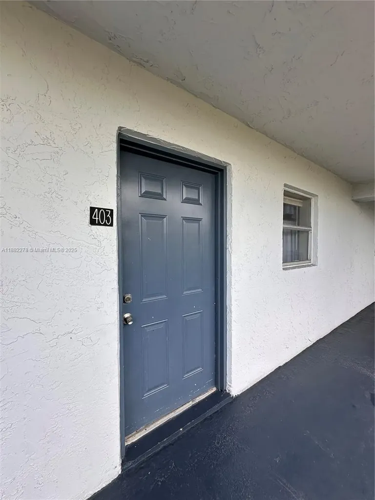 2800 Somerset Drive Lauderdale Lakes FL 33311