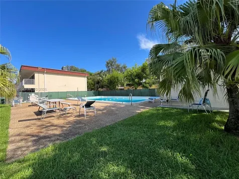5387 SW 40th Avenue Dania Beach FL 33314