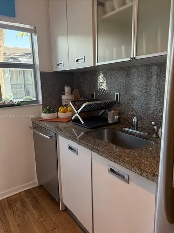 1600 Michigan Avenue Miami Beach FL 33139