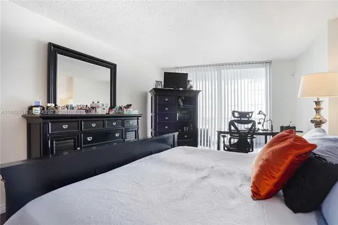 1228 West Avenue Miami Beach FL 33139