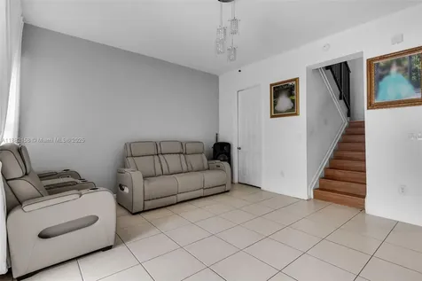 22766 SW 89th Place Cutler Bay FL 33190