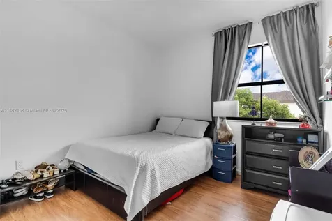 22766 SW 89th Place Cutler Bay FL 33190