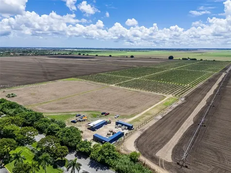 SW Miami-dade Miami FL 33196