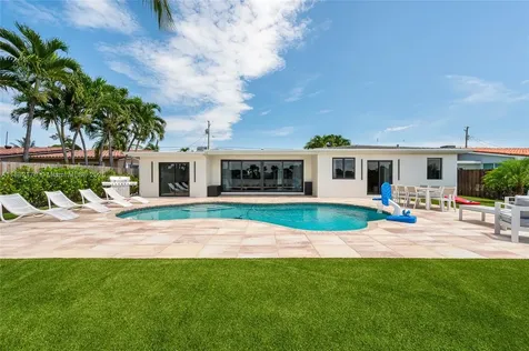 21230 NE 25th Court Miami FL 33180