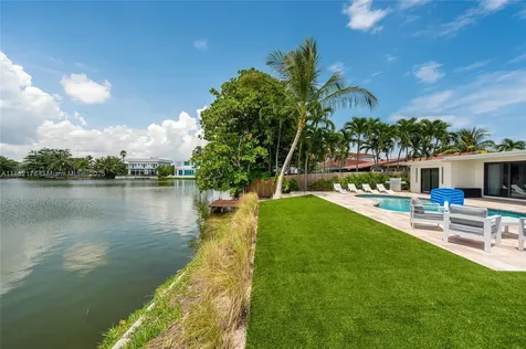 21230 NE 25th Court Miami FL 33180