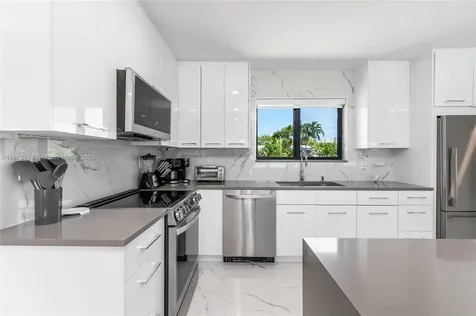 21230 NE 25th Court Miami FL 33180