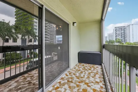 1345 West Avenue Miami Beach FL 33139
