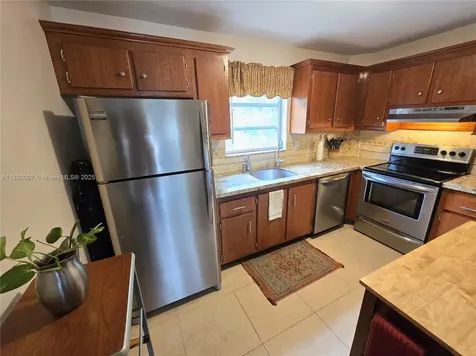 5387 SW 40th Avenue Dania Beach FL 33314
