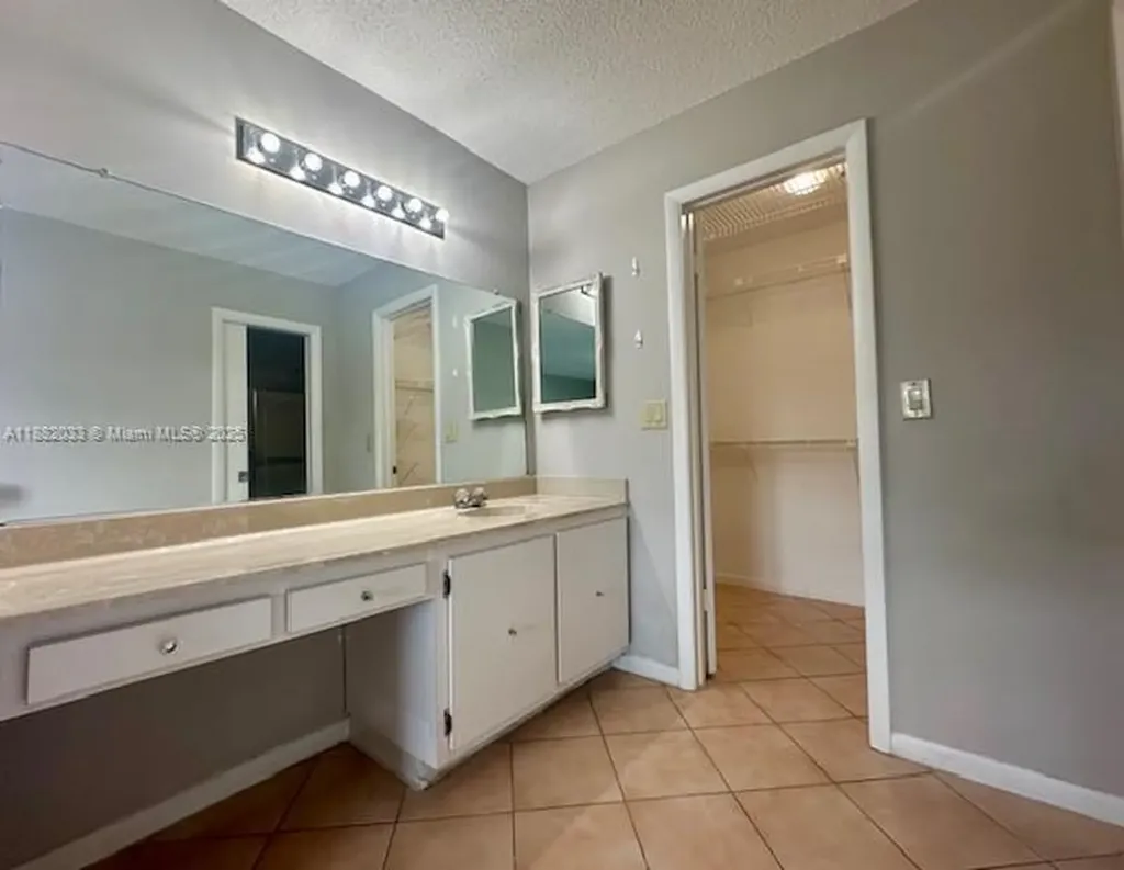 8793 Warwick Drive Boca Raton FL 33433