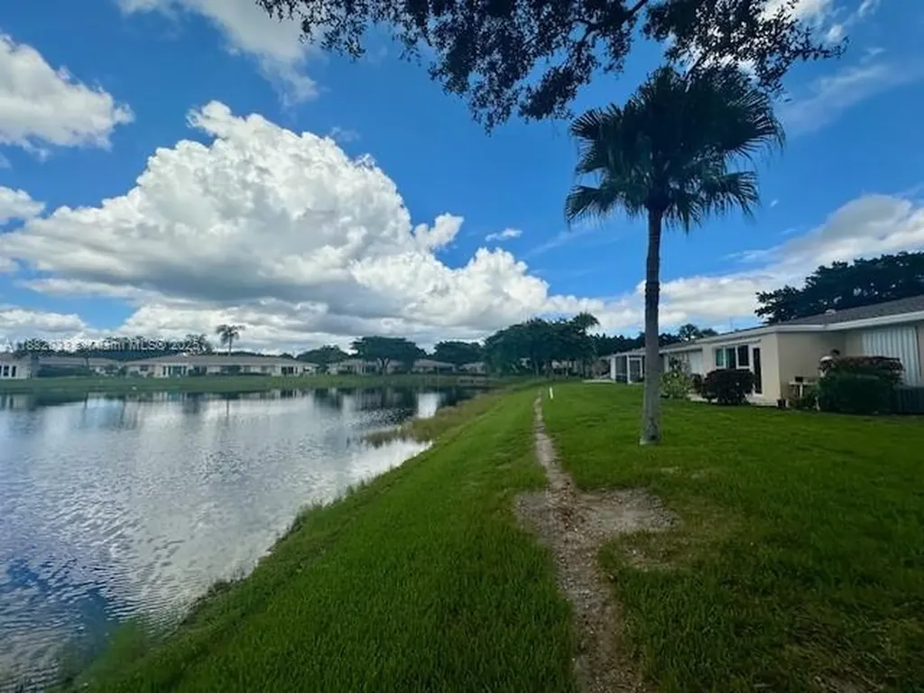 8793 Warwick Drive Boca Raton FL 33433