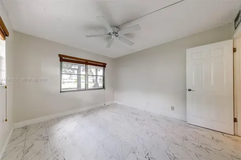 36 Islewood B Deerfield Beach FL 33442