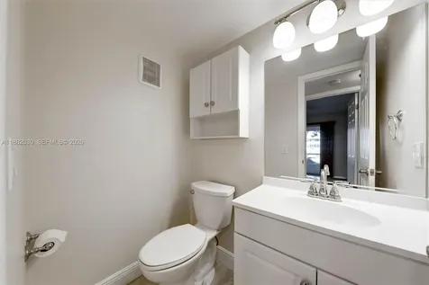 36 Islewood B Deerfield Beach FL 33442