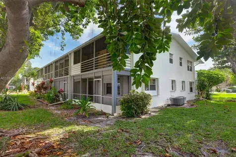 36 Islewood B Deerfield Beach FL 33442