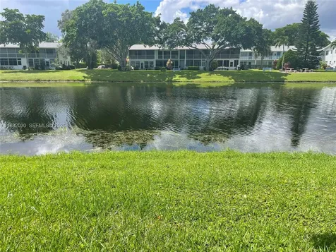 36 Islewood B Deerfield Beach FL 33442