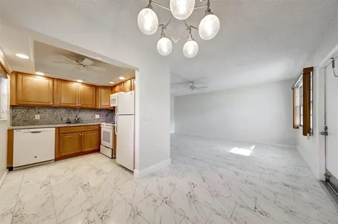 36 Islewood B Deerfield Beach FL 33442