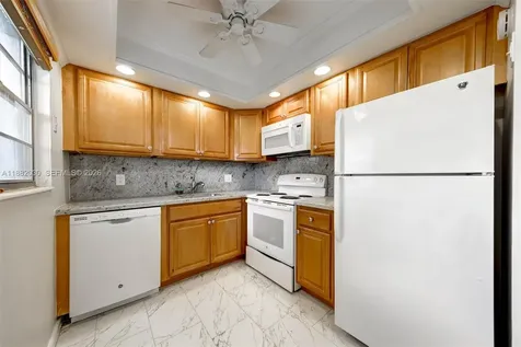 36 Islewood B Deerfield Beach FL 33442