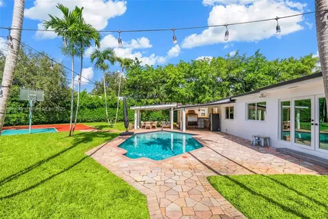 21000 NE 18th Court Miami FL 33179