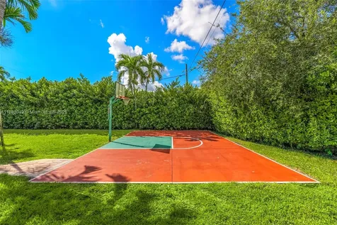 21000 NE 18th Court Miami FL 33179