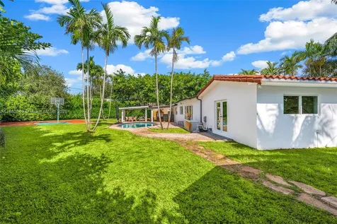 21000 NE 18th Court Miami FL 33179