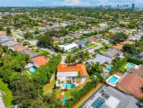 21000 NE 18th Court Miami FL 33179
