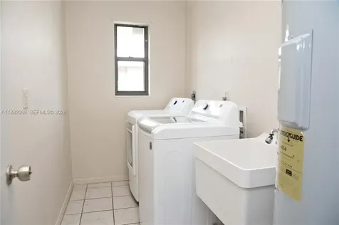 722 SE Thanksgiving Avenue Port St. Lucie FL 34984