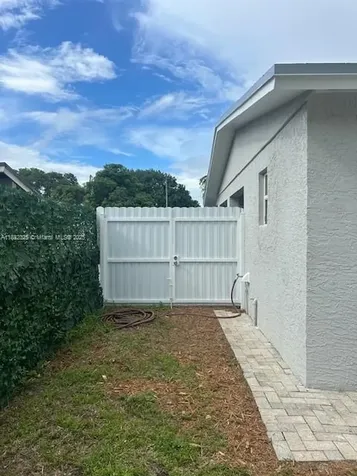 3040 NW 20th Street Fort Lauderdale FL 33311