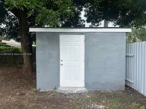 3040 NW 20th Street Fort Lauderdale FL 33311