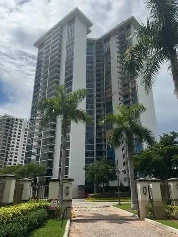 18181 NE 31st Court Aventura FL 33160