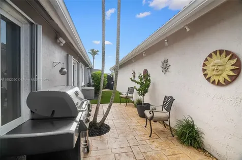 17707 SW 142nd Court Miami FL 33177
