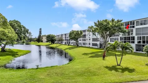 3042 Harwood D Deerfield Beach FL 33442