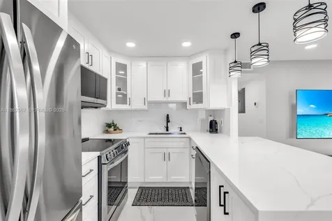 3042 Harwood D Deerfield Beach FL 33442